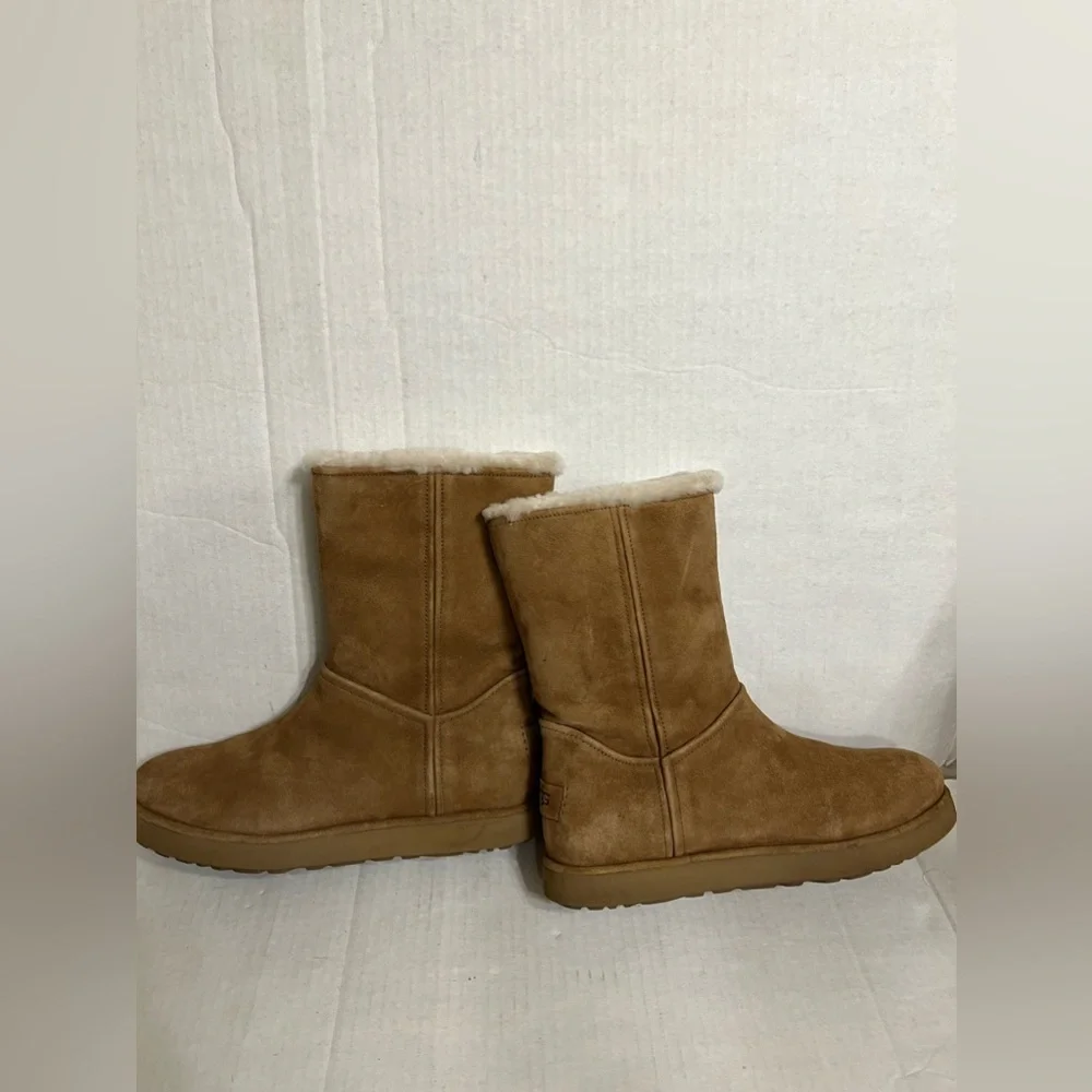 UGG Classic Short BLVD